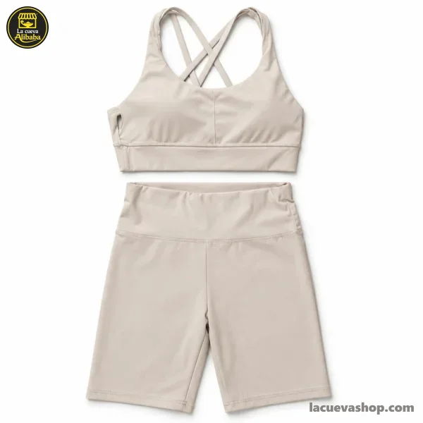 Conjunto deportivo de licra corta blanco hueso