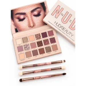 Paleta de sombras nude — maquillaje de ojos